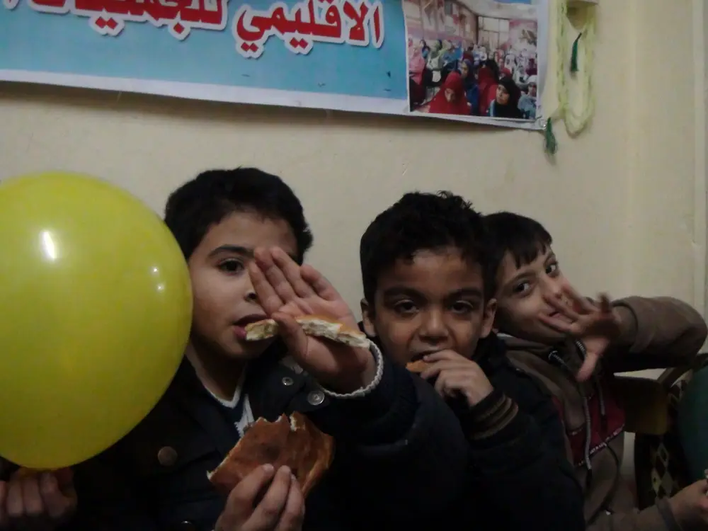 صورة 9 من: كل عام و العالم بخير