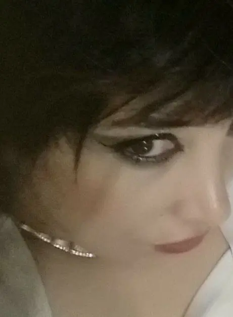 أحتاج أن أموت بقبلة سامة!