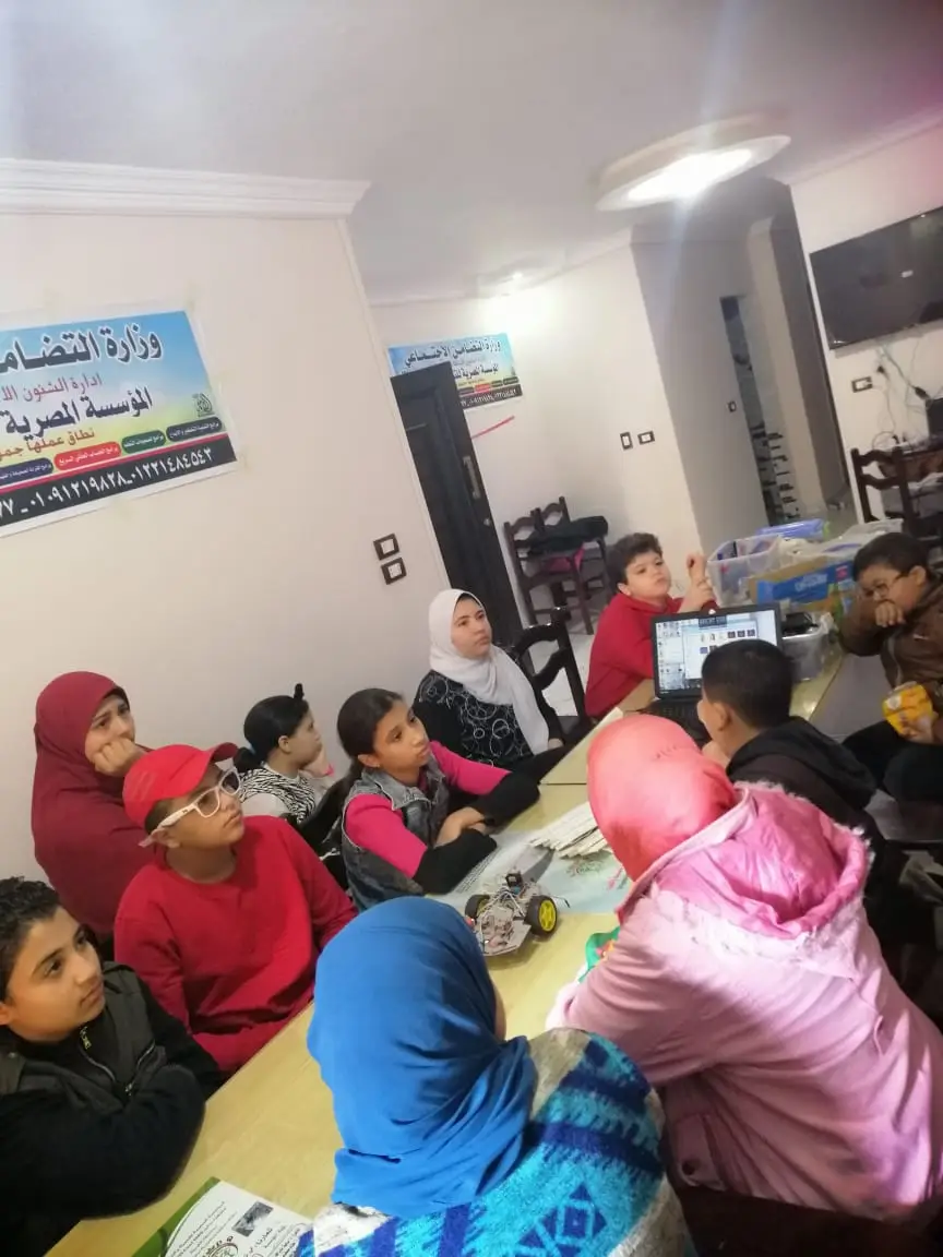 صورة 3 من: مشروع إعرف روبوتك تنفيذ فريق المؤسسة المصرية للتنمية و الجودة