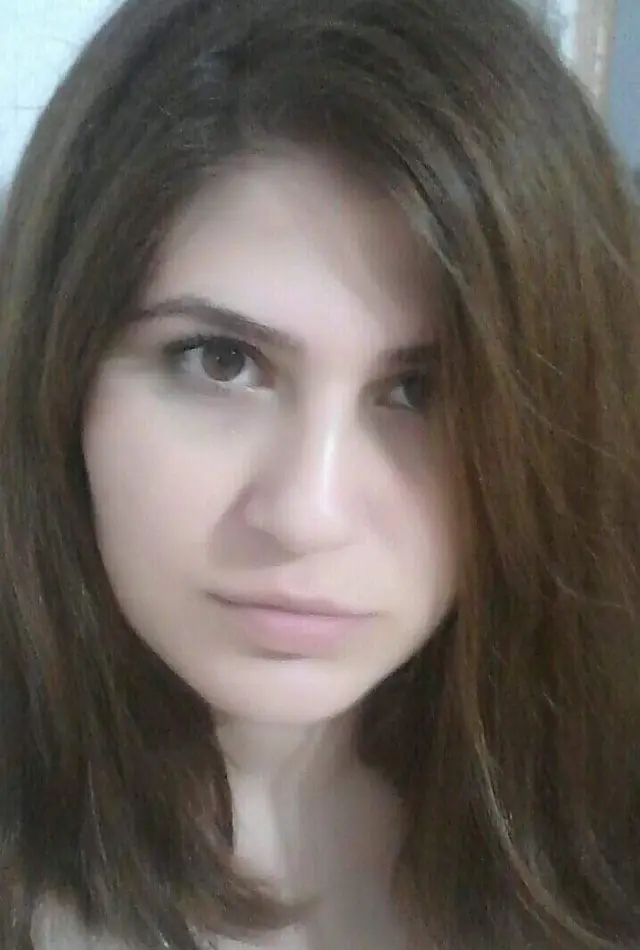 سقيت ذراعي كثيرا ظانة ان يدا ستنبت لها يوما ،فألوح بها وداعا ، مرحبا لماذا لا يذهب الآتون ولا يأتي إلي الذاهبون ؟!