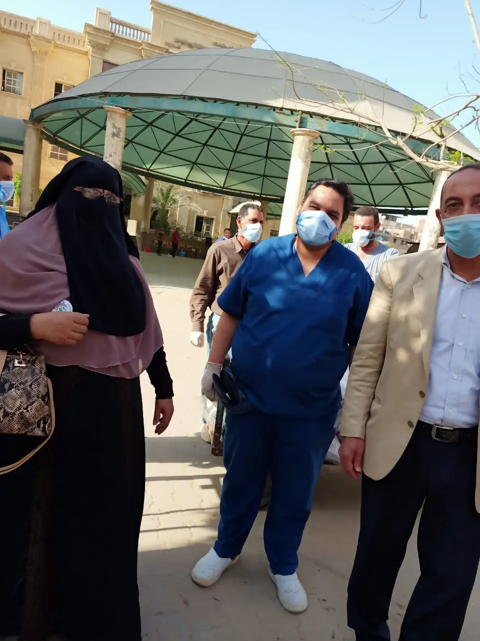 صورة 1 من: تضامن التضامن الاجتماعي مع جائحة كورونا