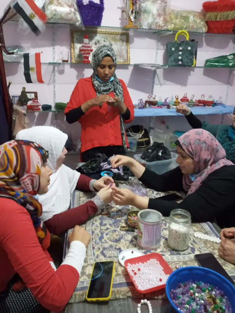 Photograph 4 from: Entrepreneurship