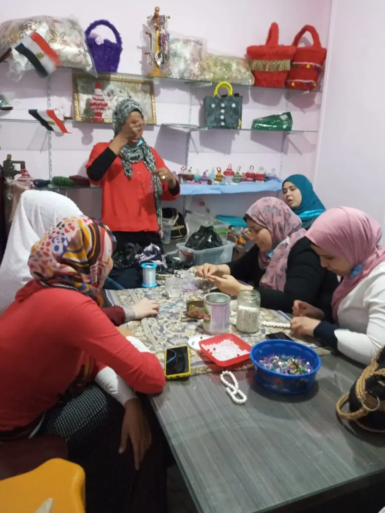 Photograph 3 from: Entrepreneurship